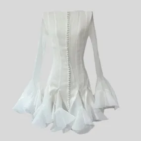 Elegant Silhouette Dress With Flared Sleeves And Hemline - White