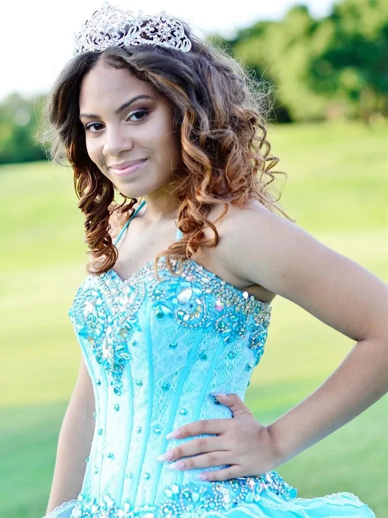 Halter Tulle Ball Gown Quinceanera Dresses With Rhinestones