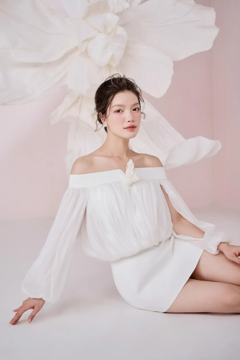 Kenna Blouson Bishop Sleeved Organza Mini Dress