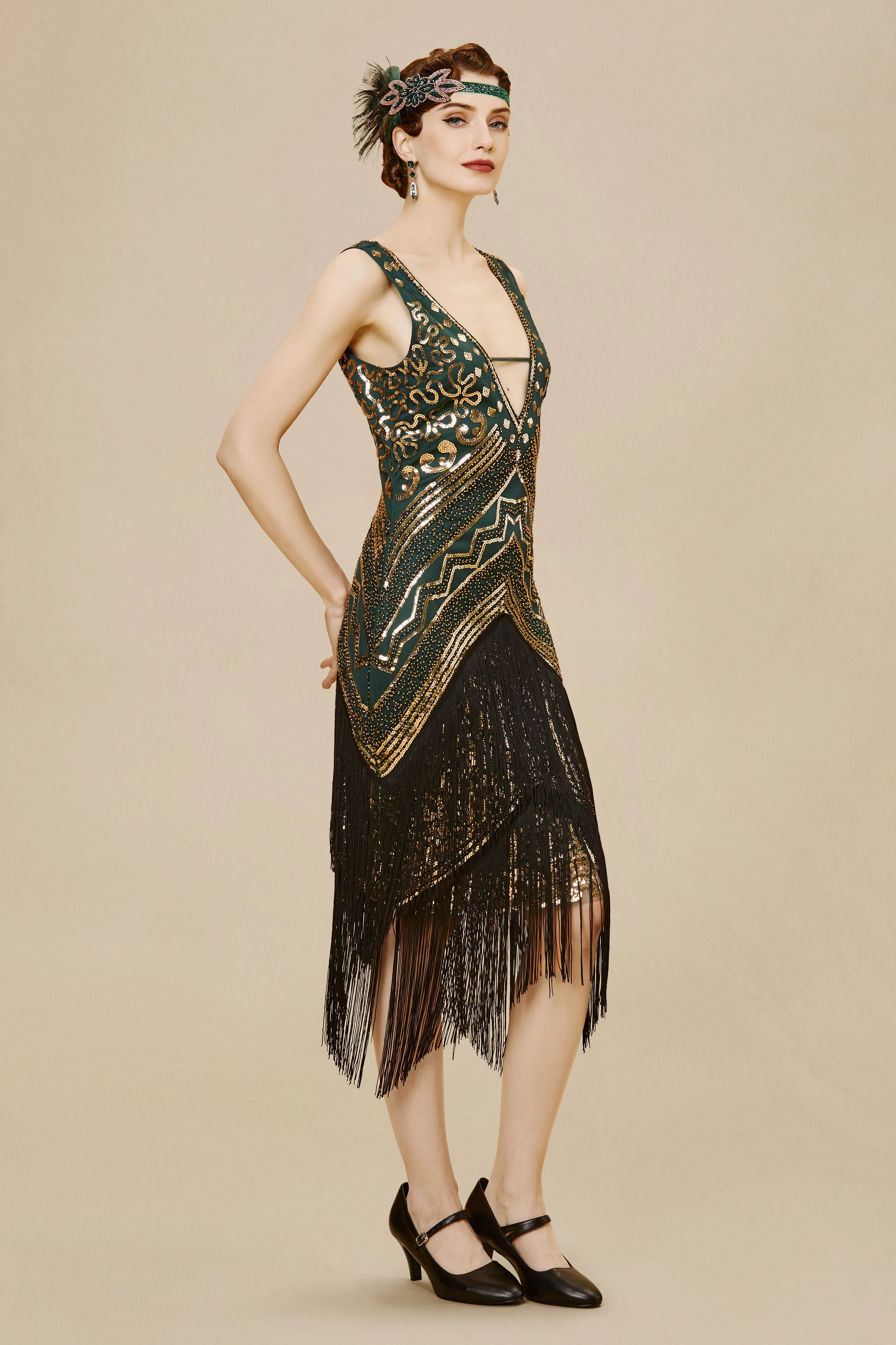 Rolling 20s Deep V-Neck Prom Dress