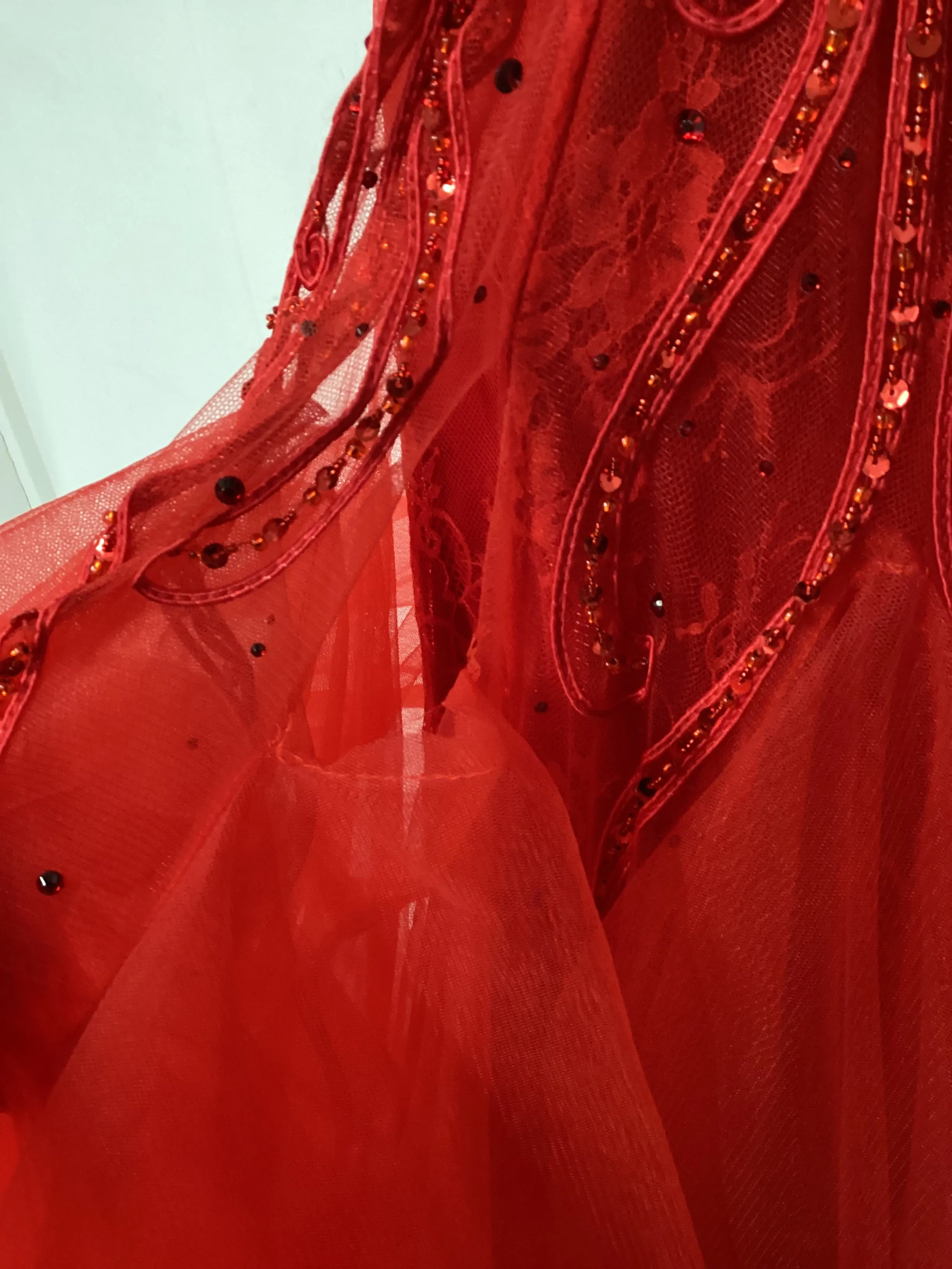 Tiffanys Red Dominique Sequin Tulle Dress Size 2